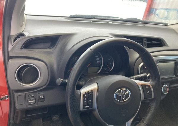 Toyota Yaris cena 35000 przebieg: 76296, rok produkcji 2013 z Krzepice małe 436